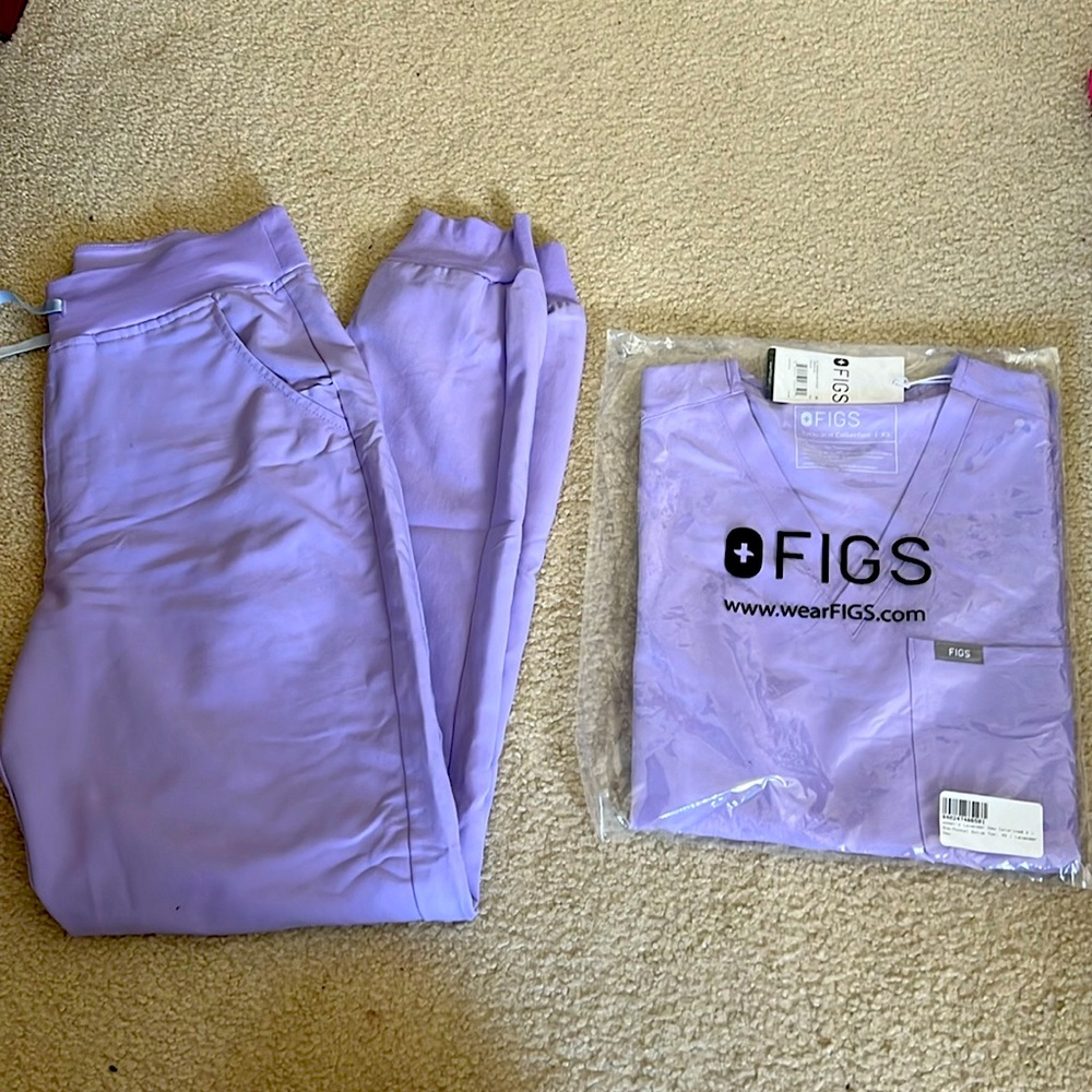 Women’s lilac Figs set